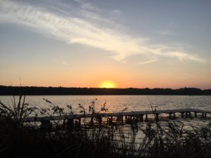 Foto al tramonto del Lago di Paola, Sabaudia