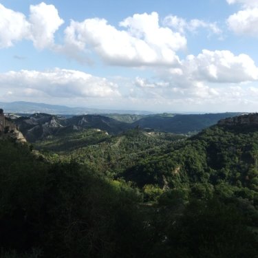 Un percorso nella Valle dei Calanchi